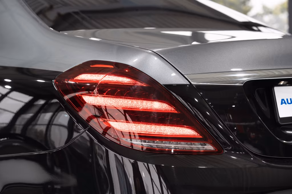 Mercedes-Benz S 560
