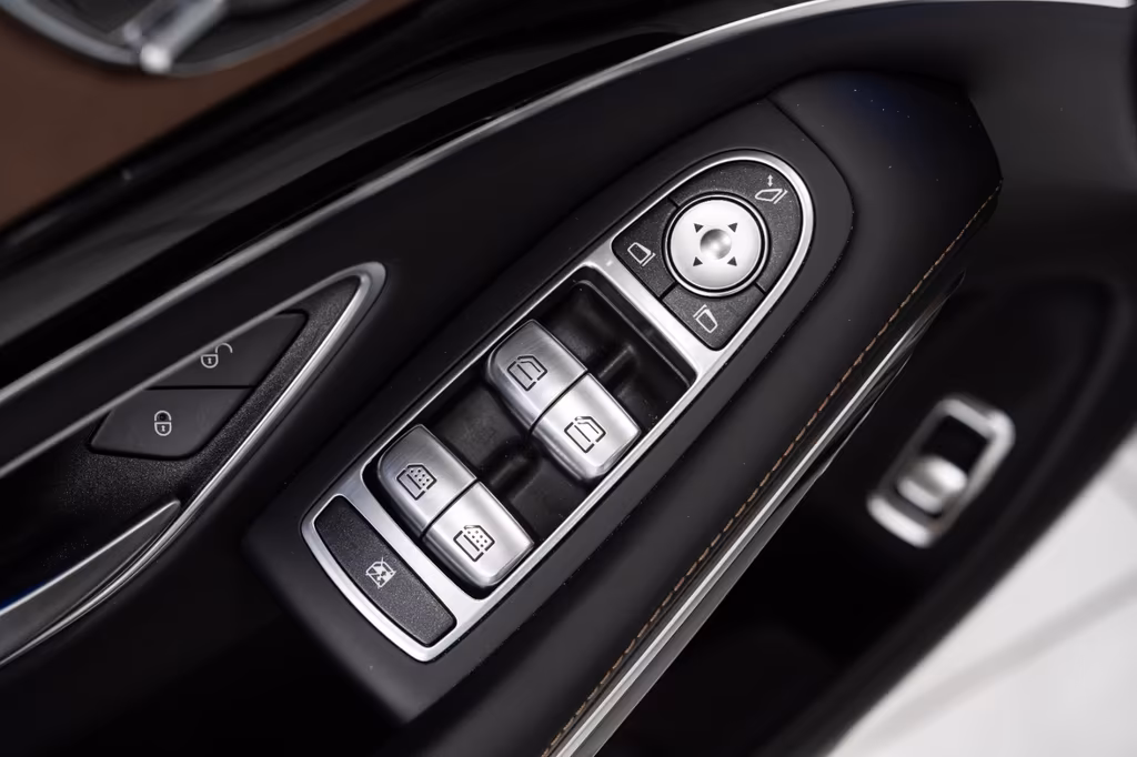 Mercedes-Benz S 560