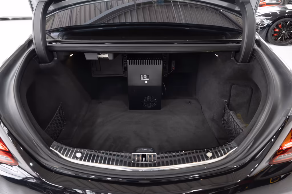 Mercedes-Benz S 560