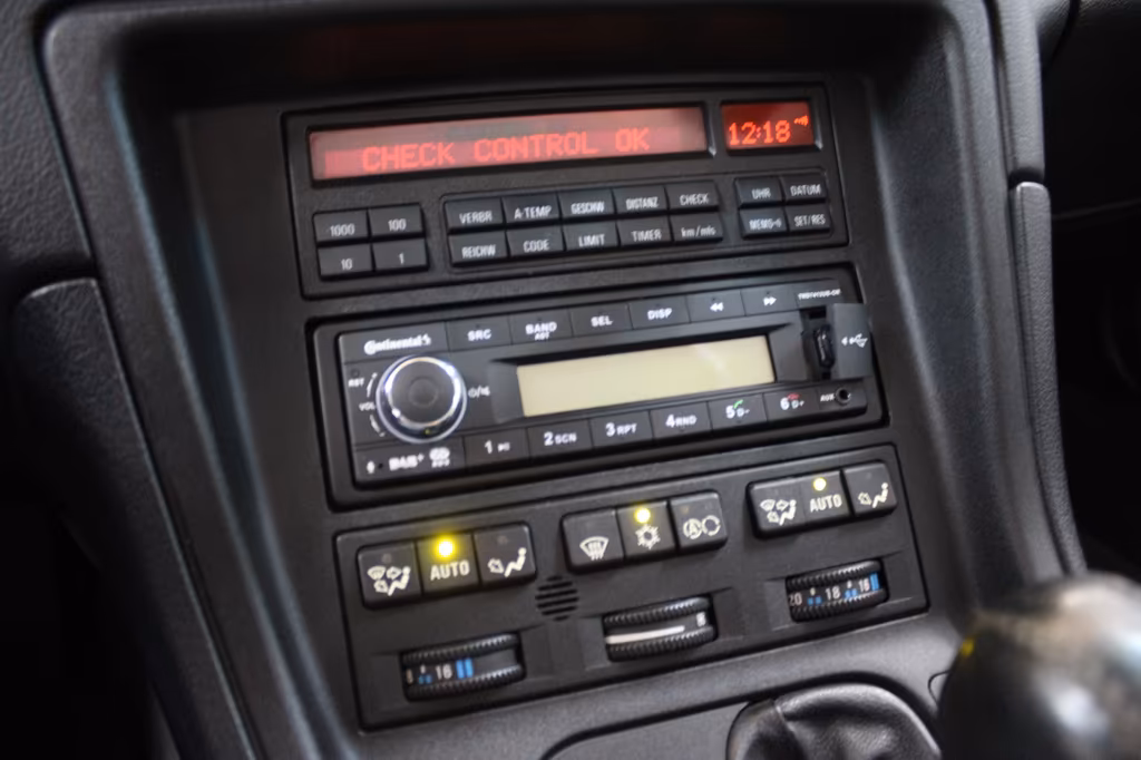 BMW 850