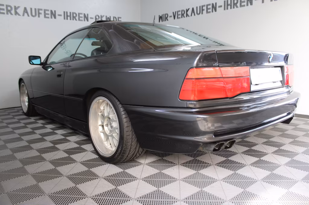 BMW 850