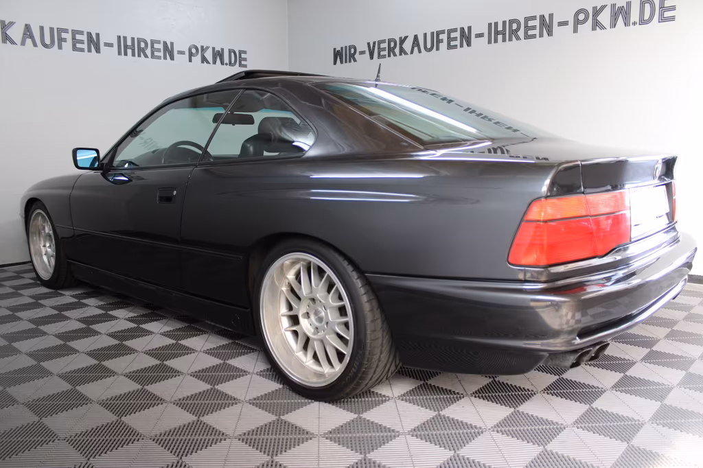 BMW 850