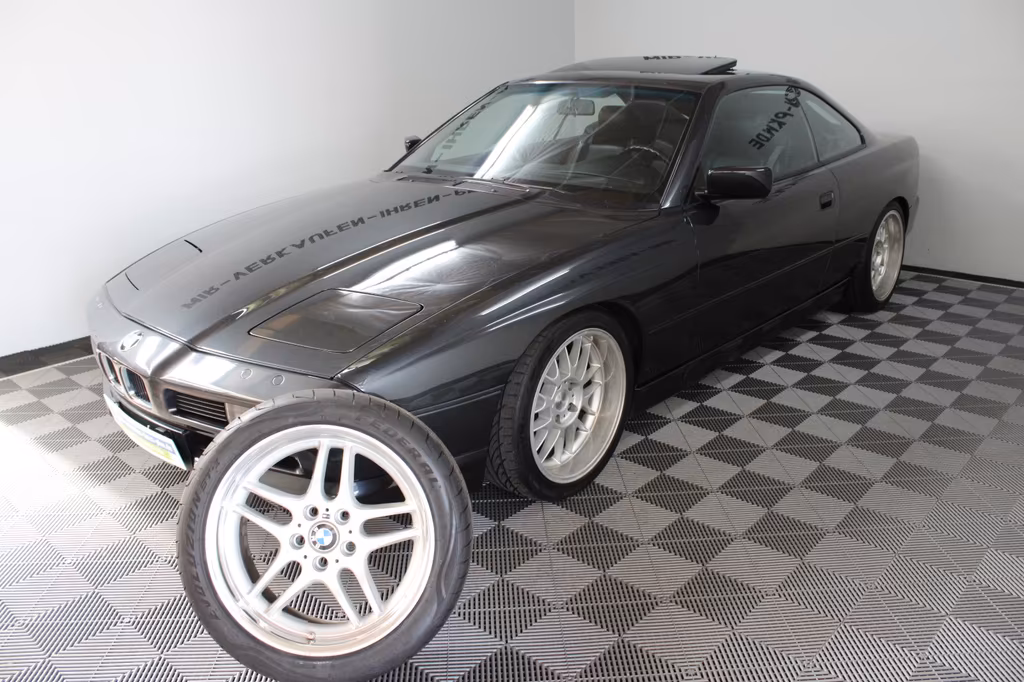 BMW 850