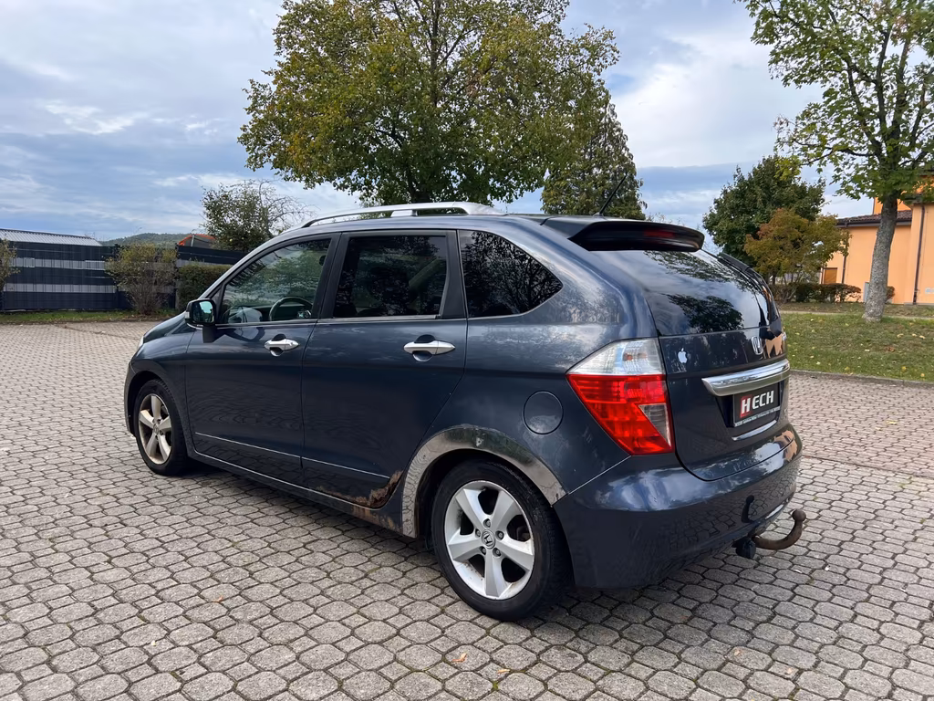 Honda FR-V
