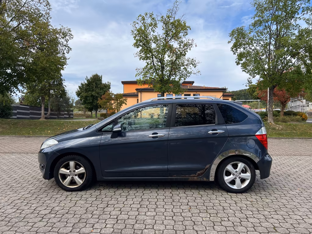 Honda FR-V