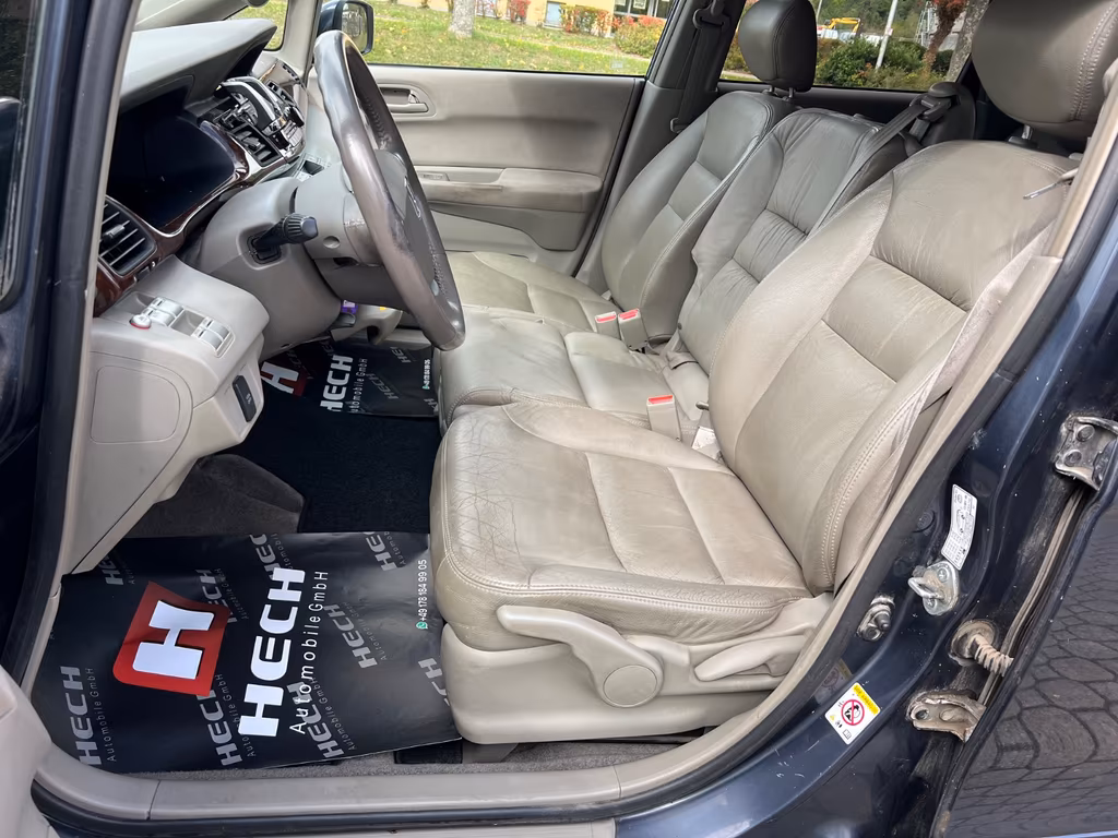 Honda FR-V
