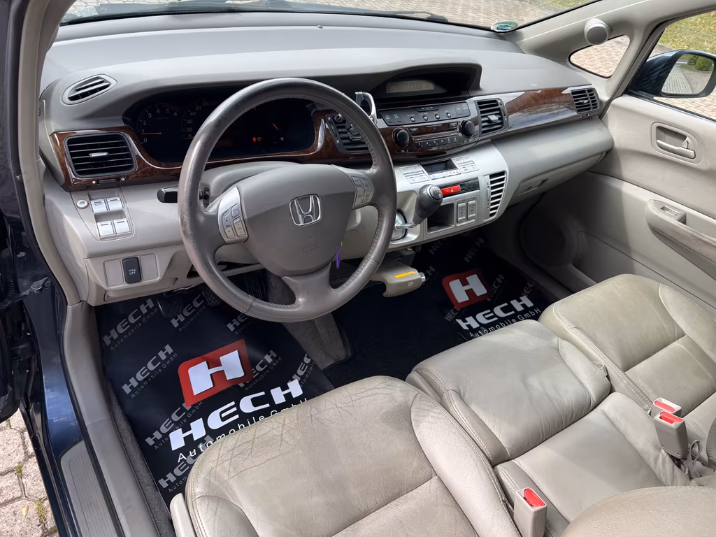 Honda FR-V