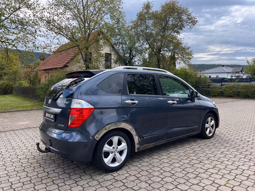 Honda FR-V