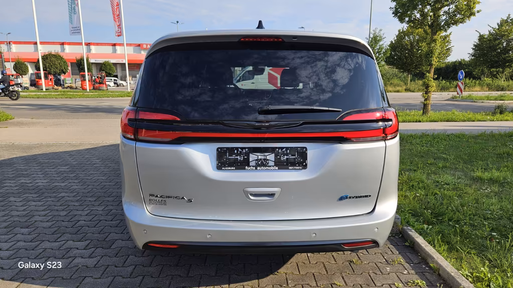 Chrysler Pacifica