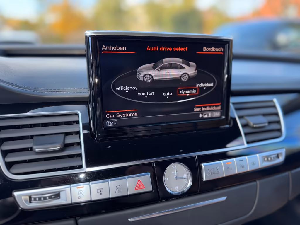 Audi S8