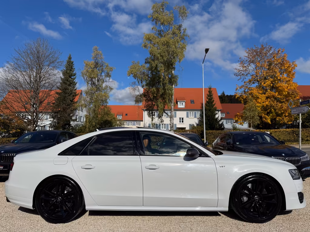 Audi S8