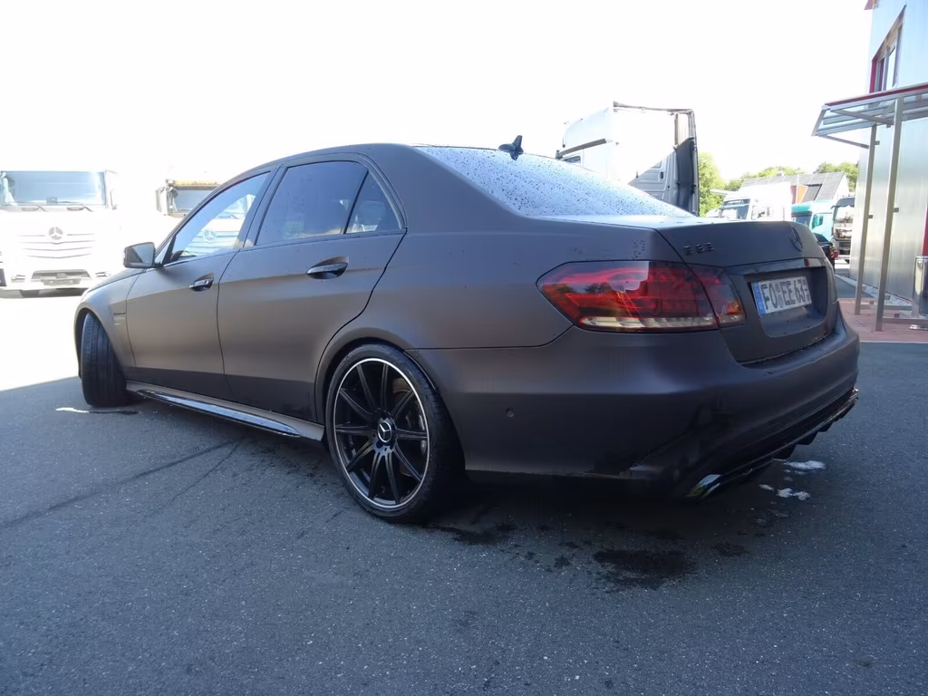 Mercedes-Benz E 63 AMG