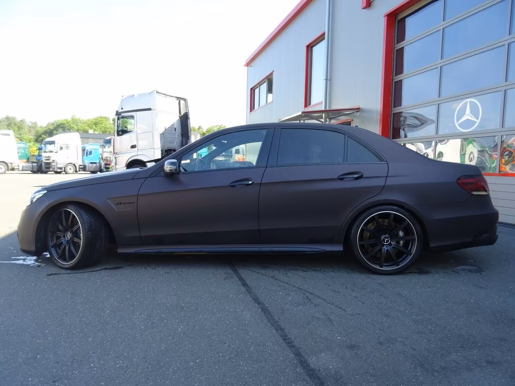 Mercedes-Benz E 63 AMG