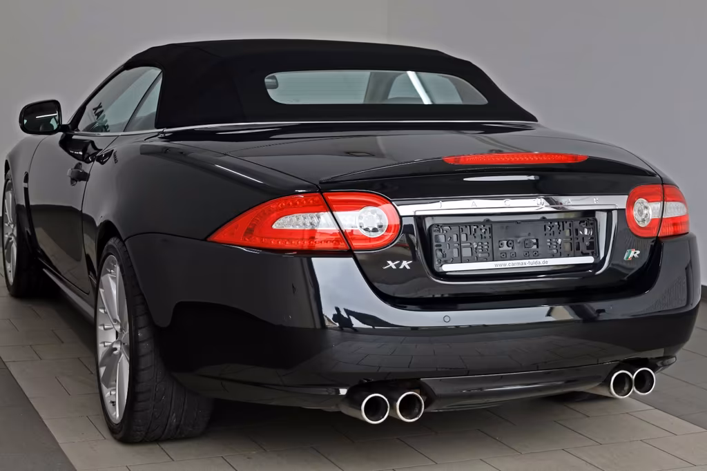 Jaguar XKR