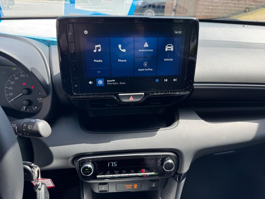 Mazda 2 Hybrid