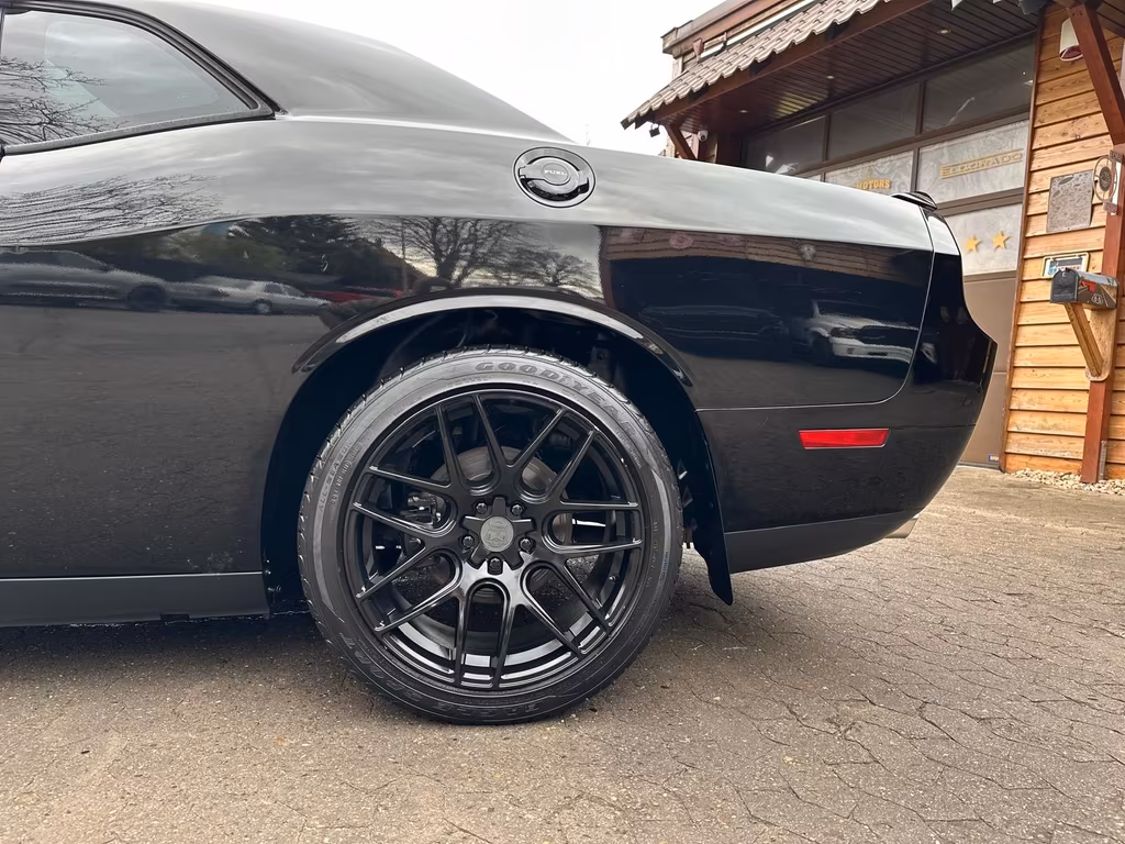 Dodge Challenger