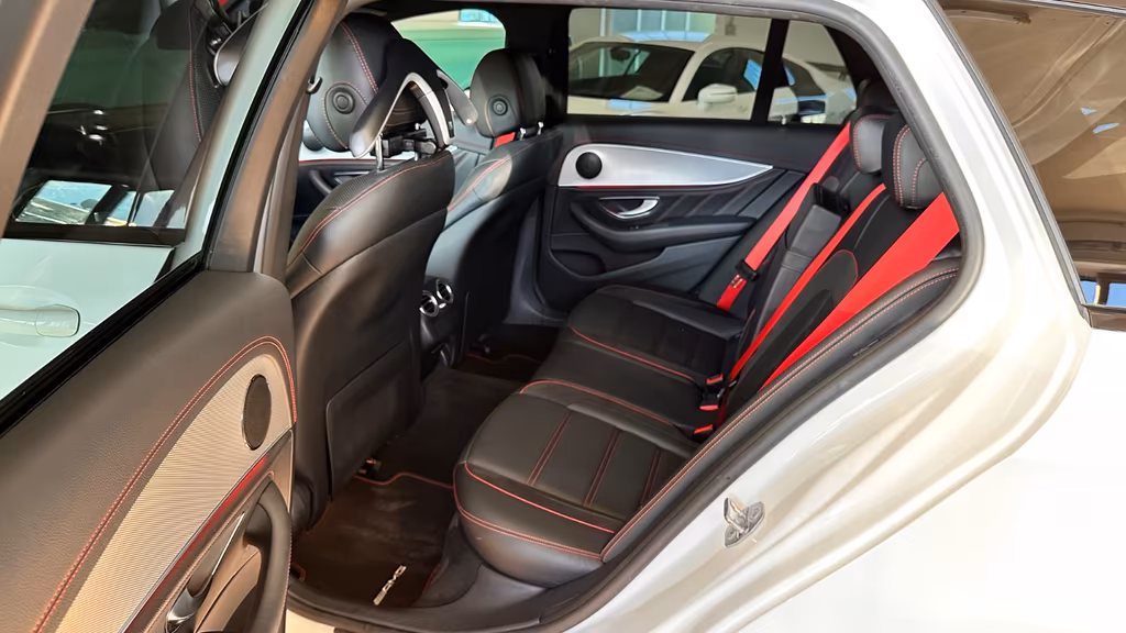 Mercedes-Benz E 43 AMG