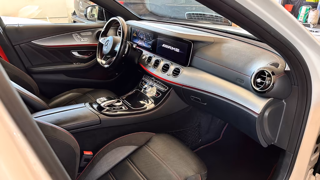Mercedes-Benz E 43 AMG