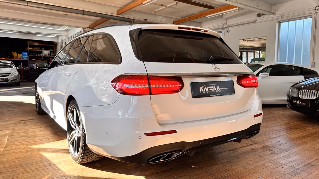 Mercedes-Benz E 43 AMG