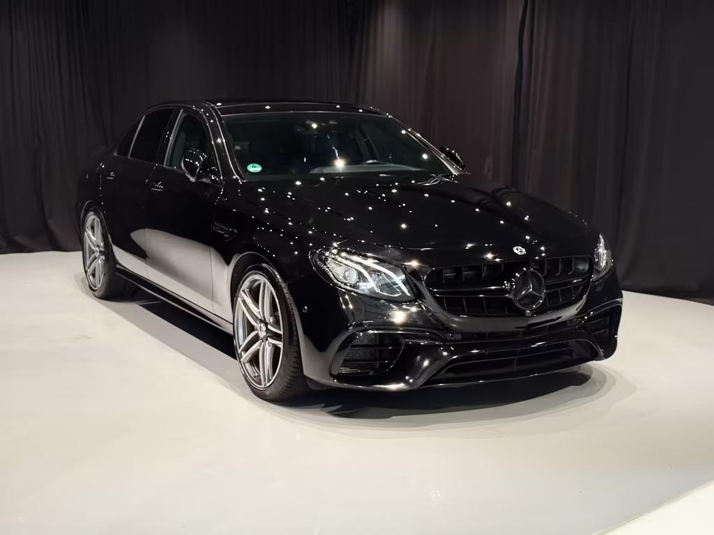 Mercedes-Benz E 63 AMG