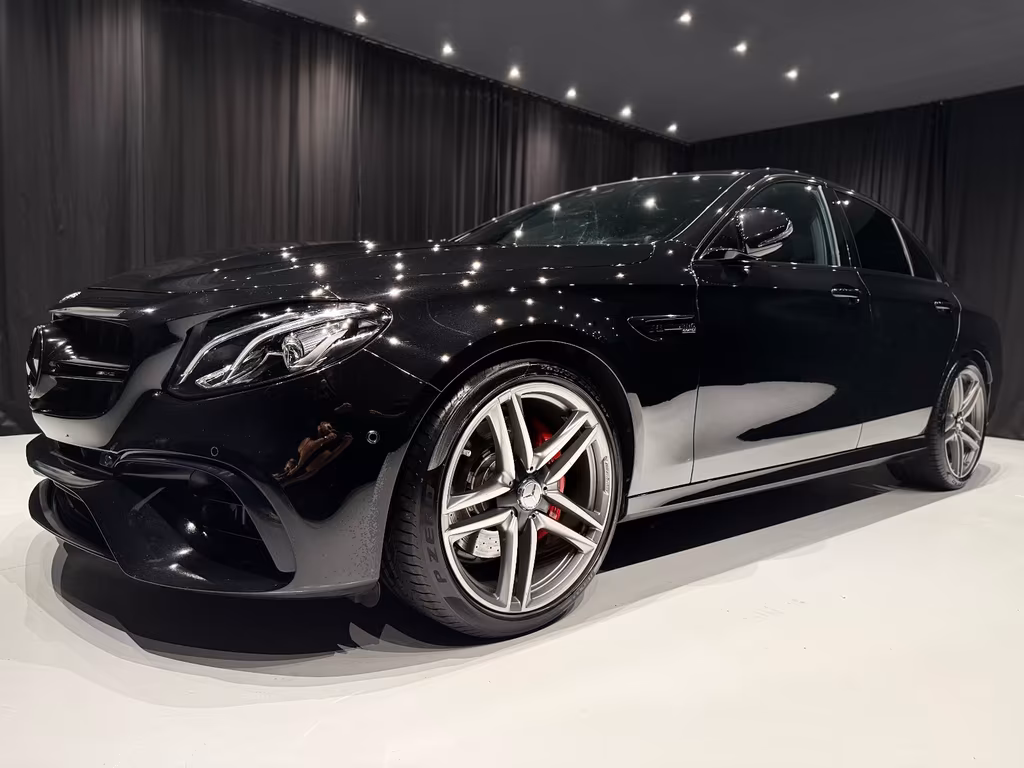 Mercedes-Benz E 63 AMG