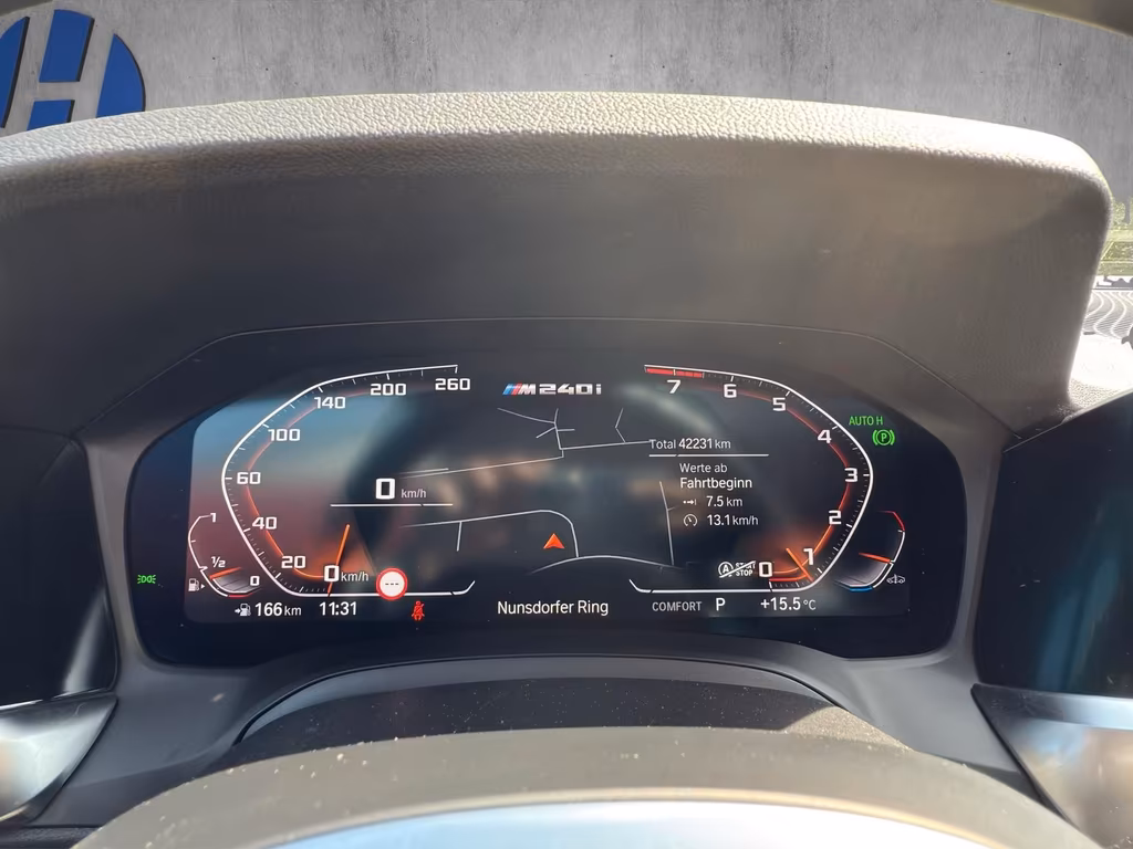 BMW M240i