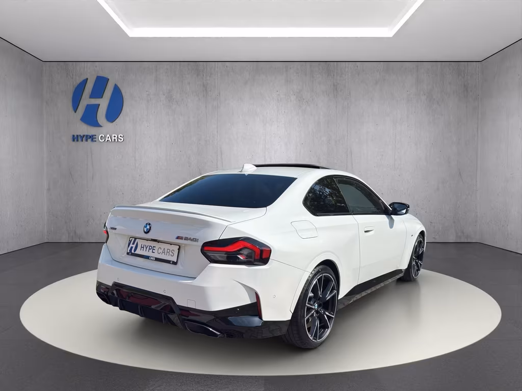 BMW M240i