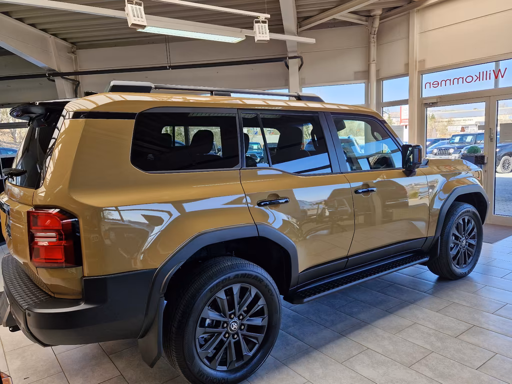 Toyota Land Cruiser