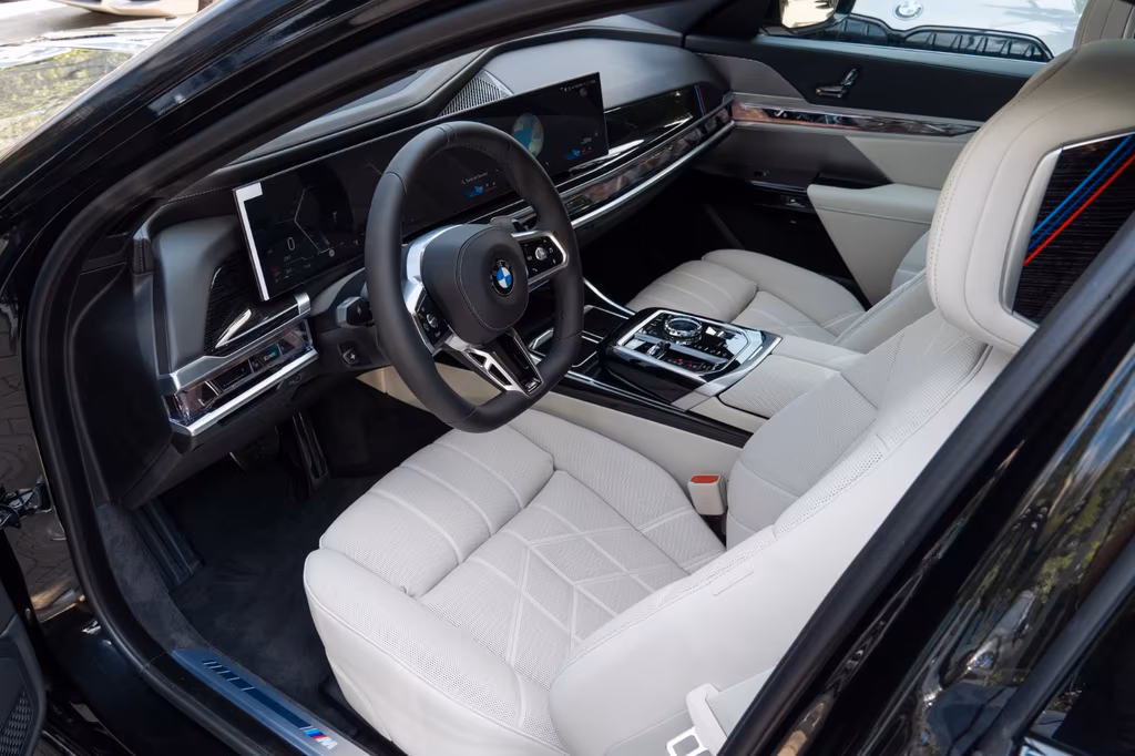 BMW 740