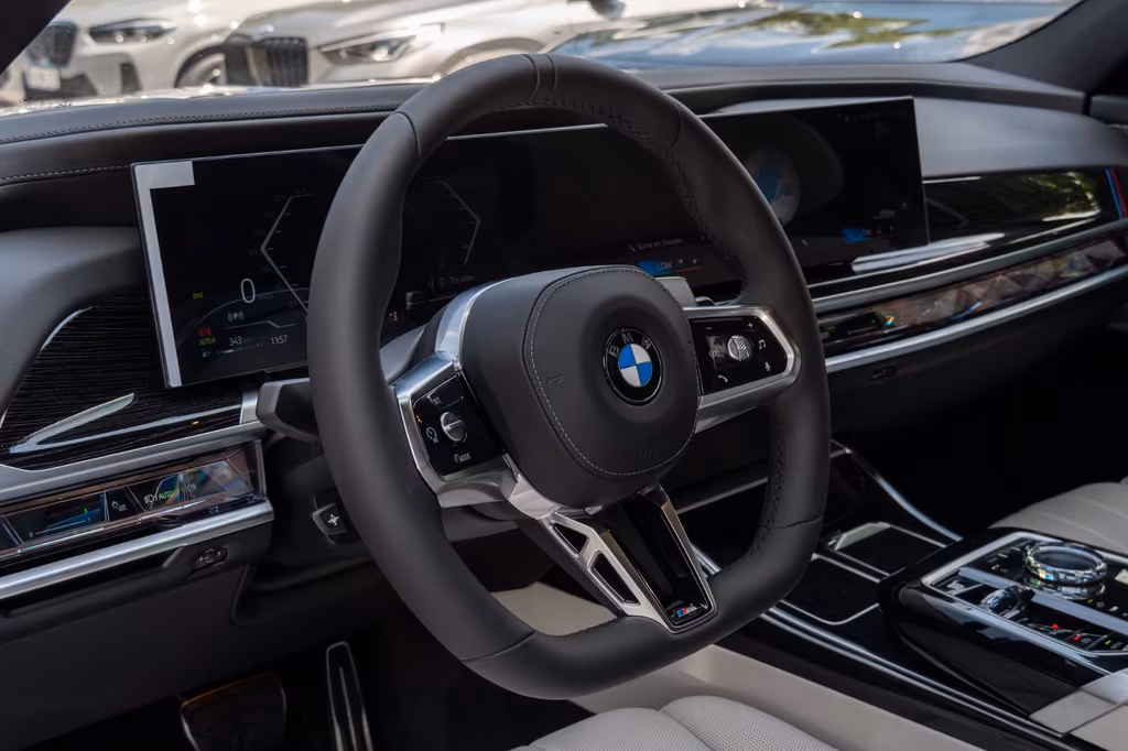 BMW 740