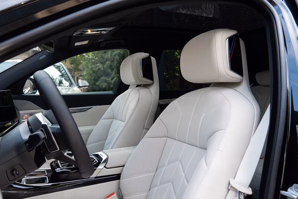 BMW 740
