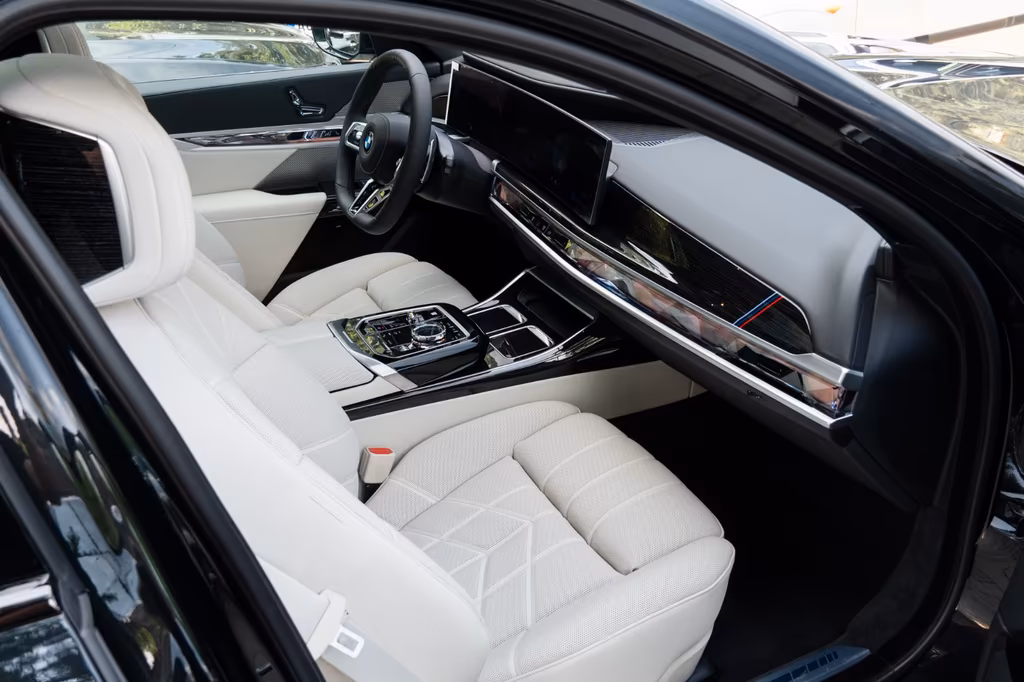 BMW 740
