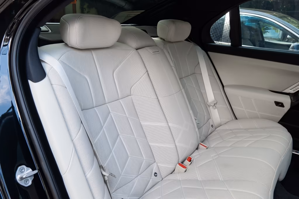 BMW 740