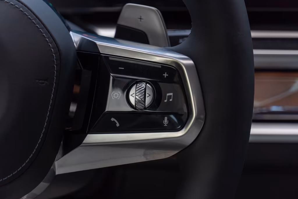 BMW 740
