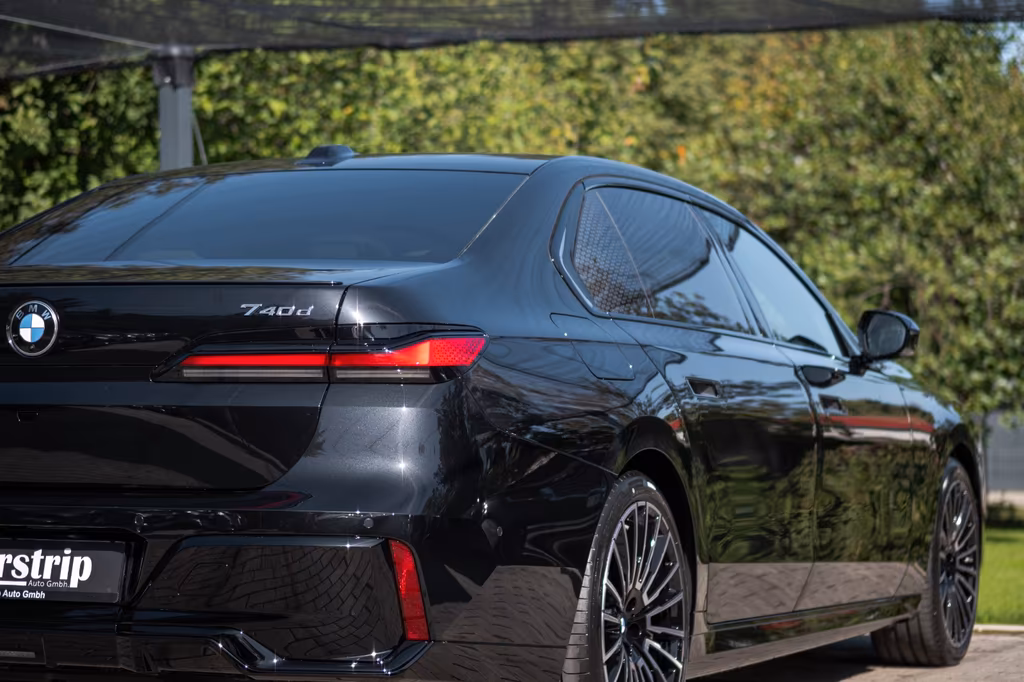 BMW 740