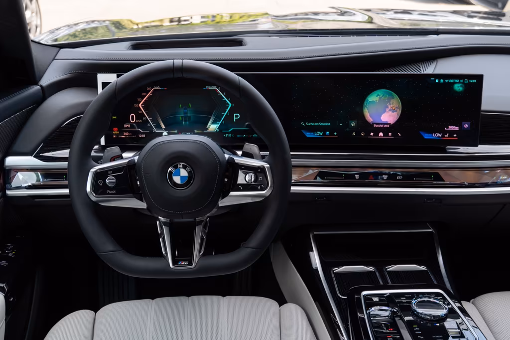 BMW 740