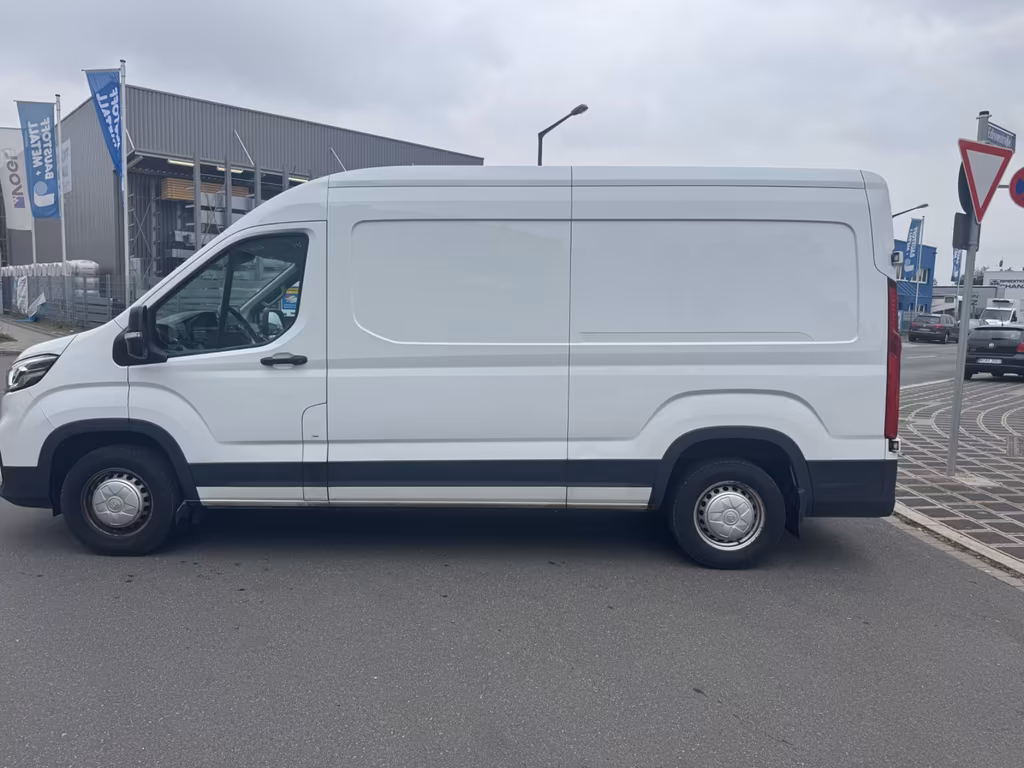 Maxus Deliver 9