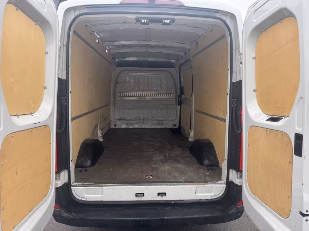 Maxus Deliver 9