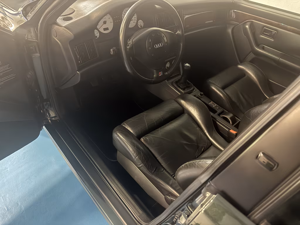 Audi RS2