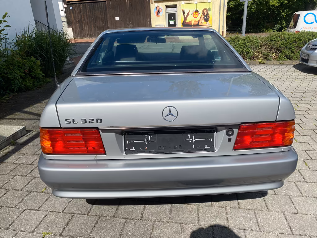 Mercedes-Benz SL 320