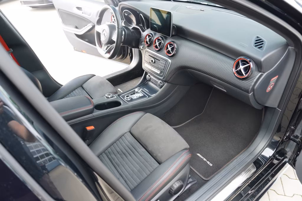 Mercedes-Benz A 45 AMG