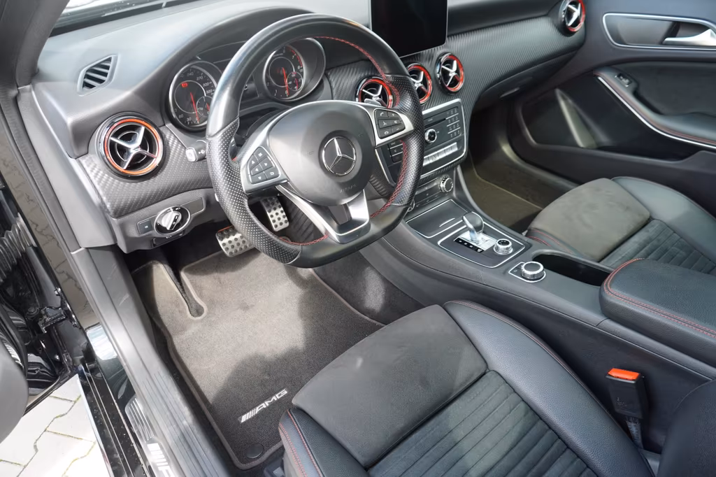 Mercedes-Benz A 45 AMG