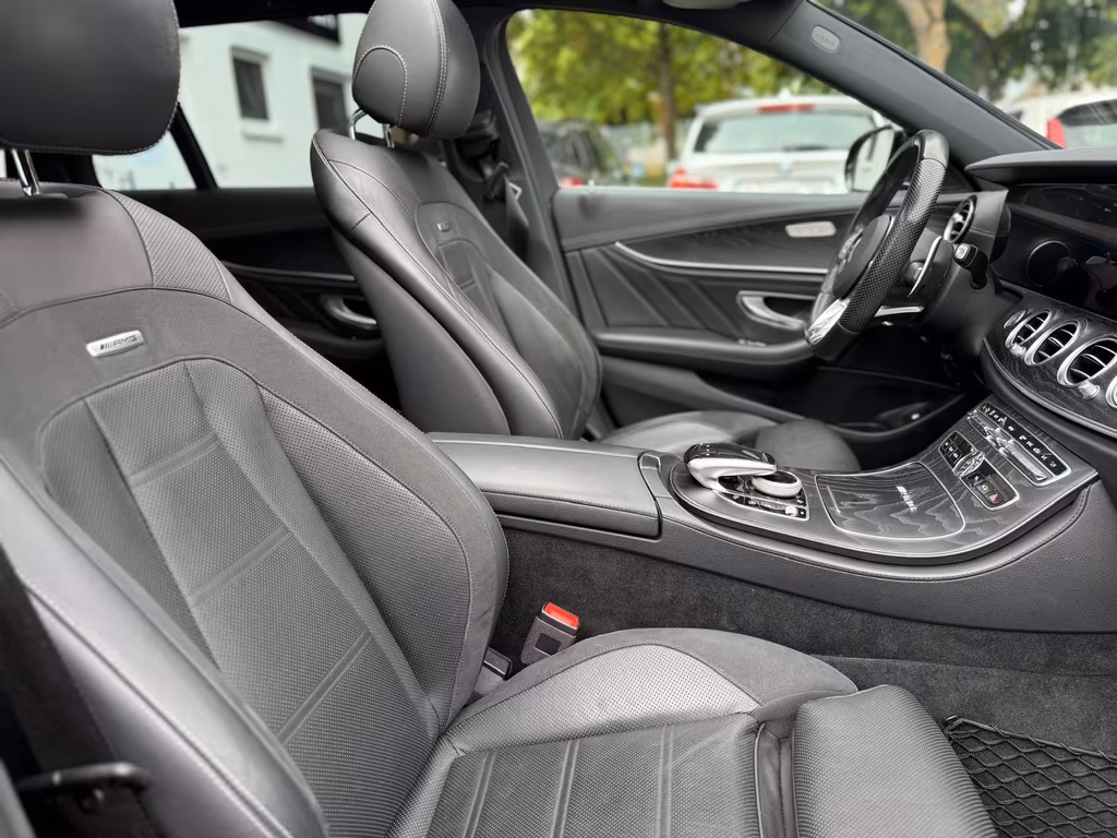 Mercedes-Benz E 63 AMG