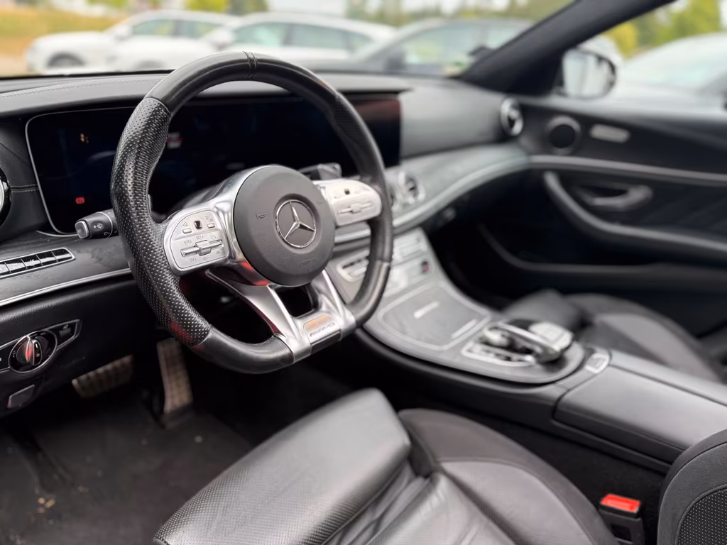 Mercedes-Benz E 63 AMG