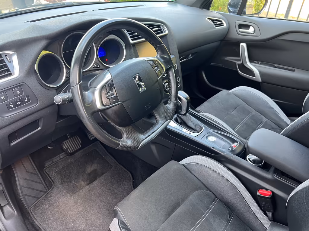 DS Automobiles DS4