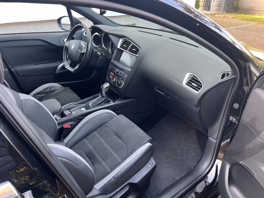 DS Automobiles DS4