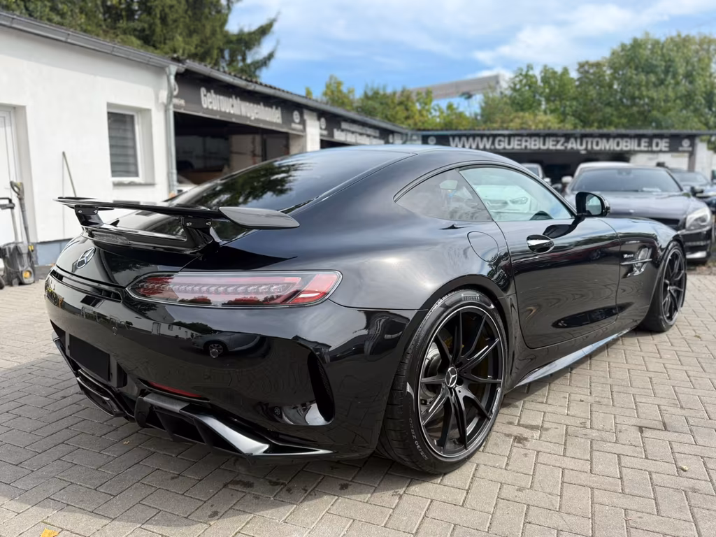 Mercedes-Benz AMG GT R
