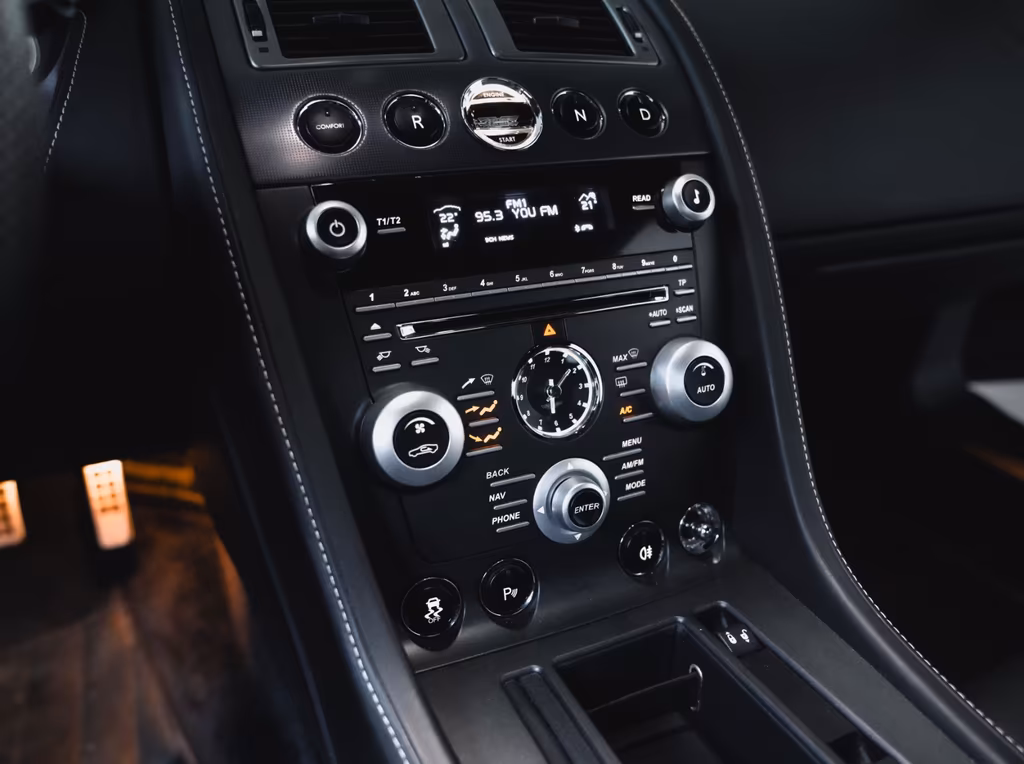 Aston Martin V8 Vantage