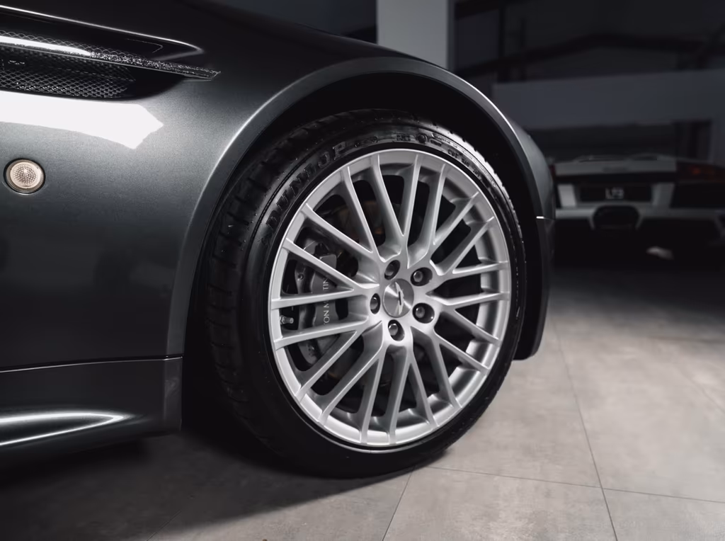 Aston Martin V8 Vantage
