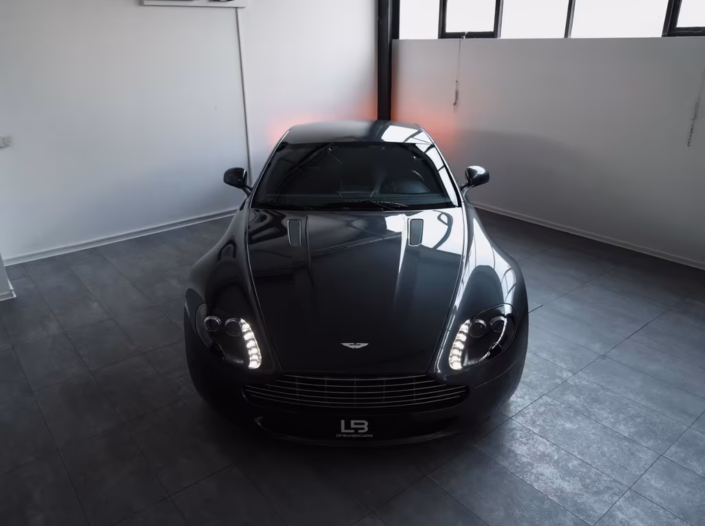 Aston Martin V8 Vantage